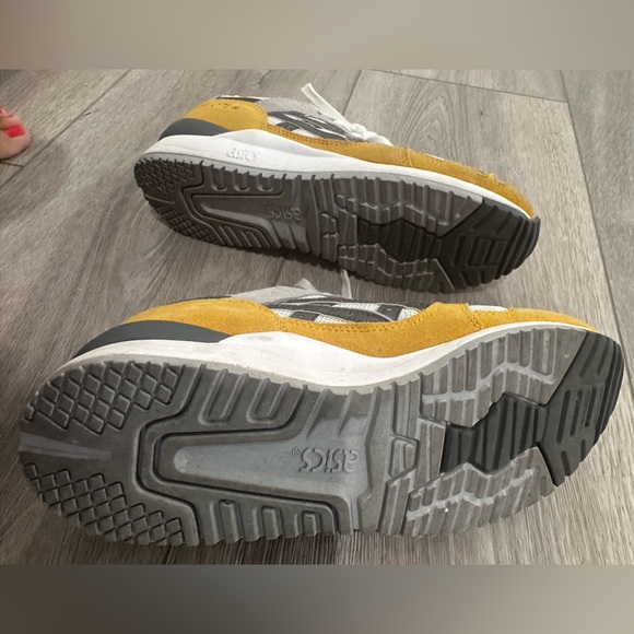 WOMEN'S ASICS GEL-LYTE III OG - Picture 4 of 6